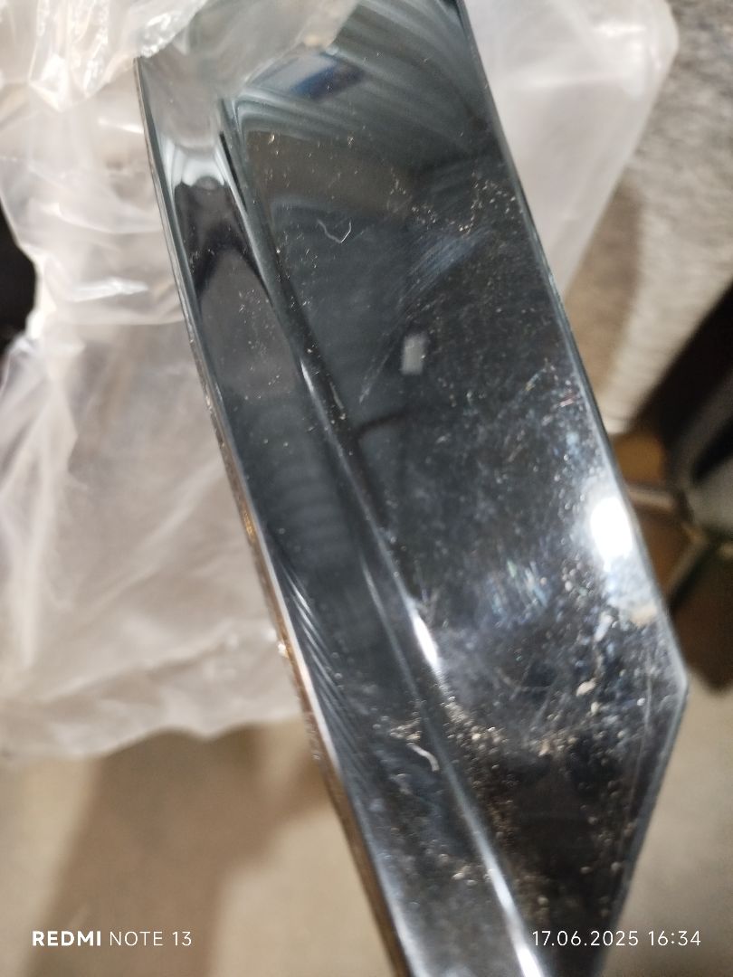Спойлер на капот для а/м ВАЗ 2170 Voron Glass_Уценка_потёртости,царапины