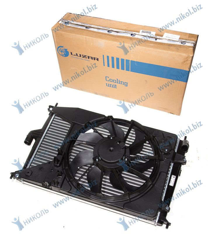 Радиатор охлаждения Renault Logan (08-), Largus (12-) AC+ блок LUZAR 8200735039 УЦЕНКА!Повр.уп