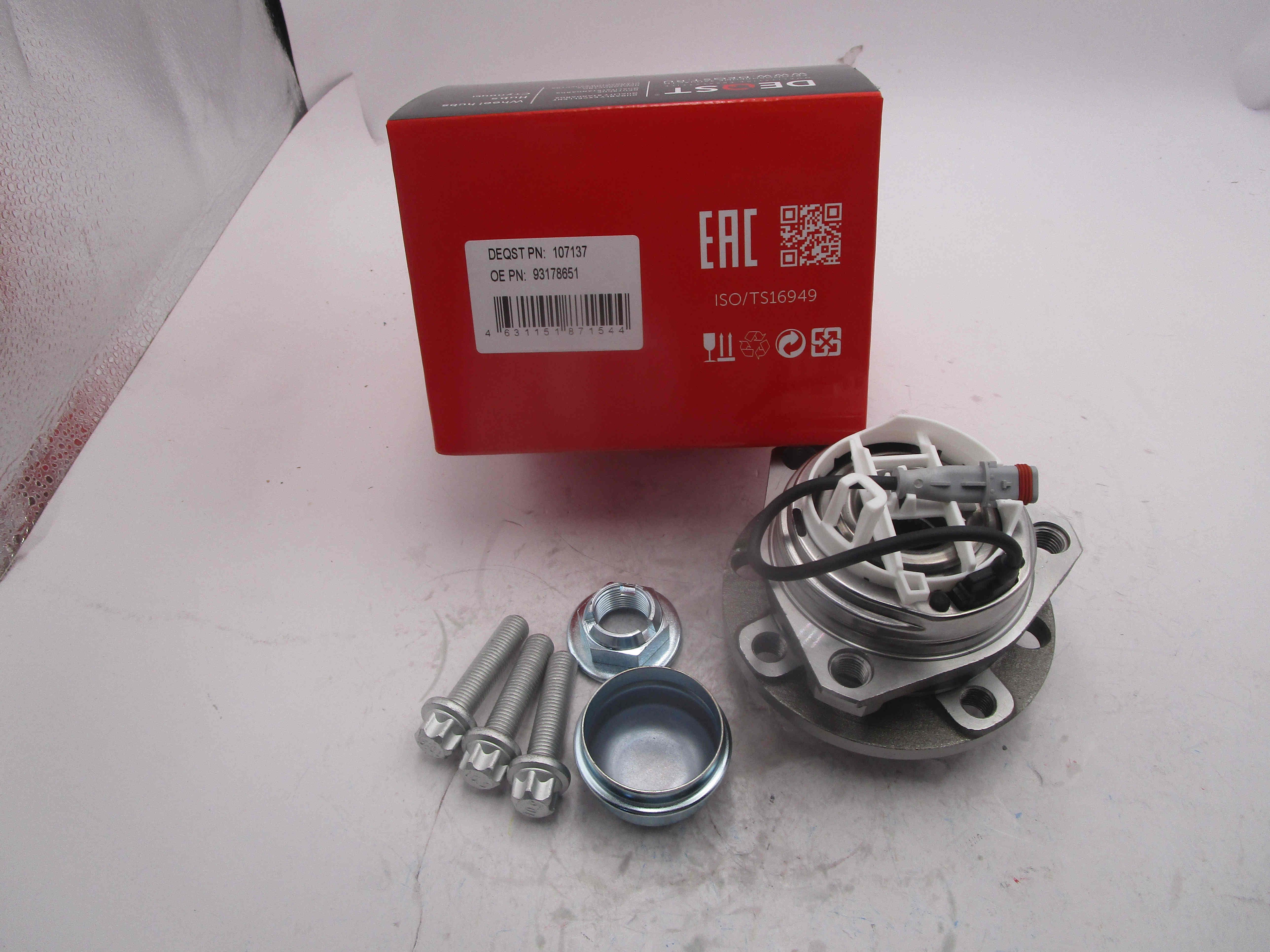 Ступица Opel Astra H 04-10, Zafira B 05- передняя в сборе 4 отверстия \ DEQST 107137