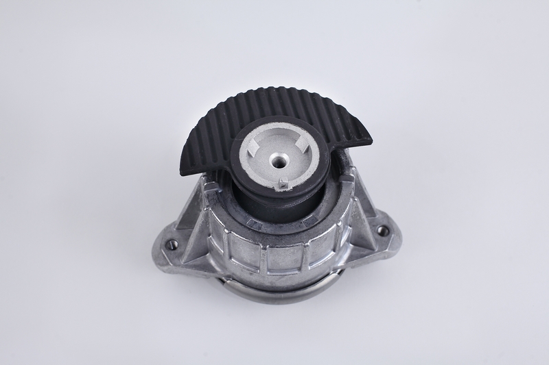 Опора двигателя MERCEDES W204, W212 2.5-3.5 \ 36045 01 ZFR