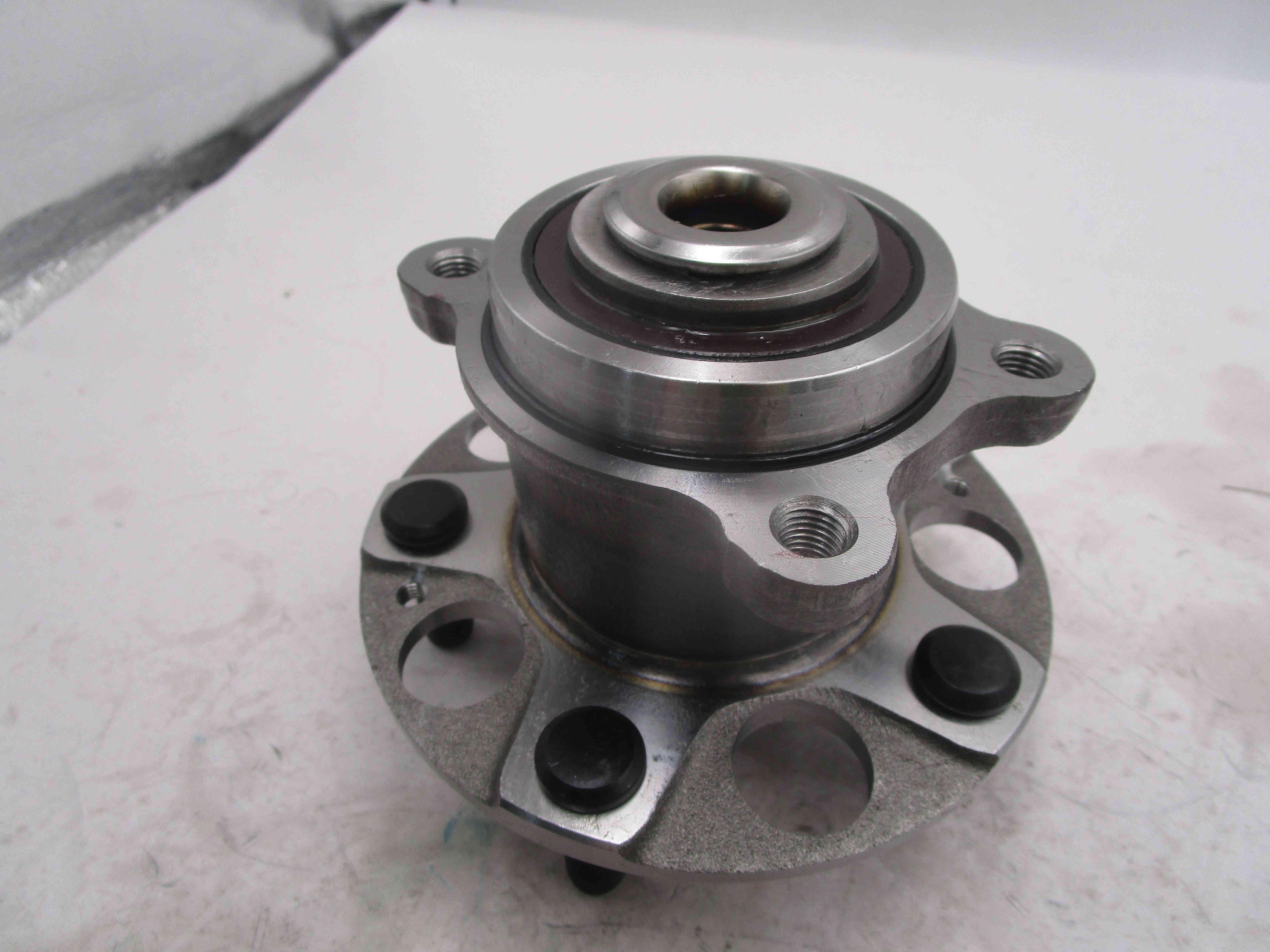 Ступица HONDA ACCORD VIII 02.03-06.08 , 2.4 (CL9) в сборе \ 107097 DEQST