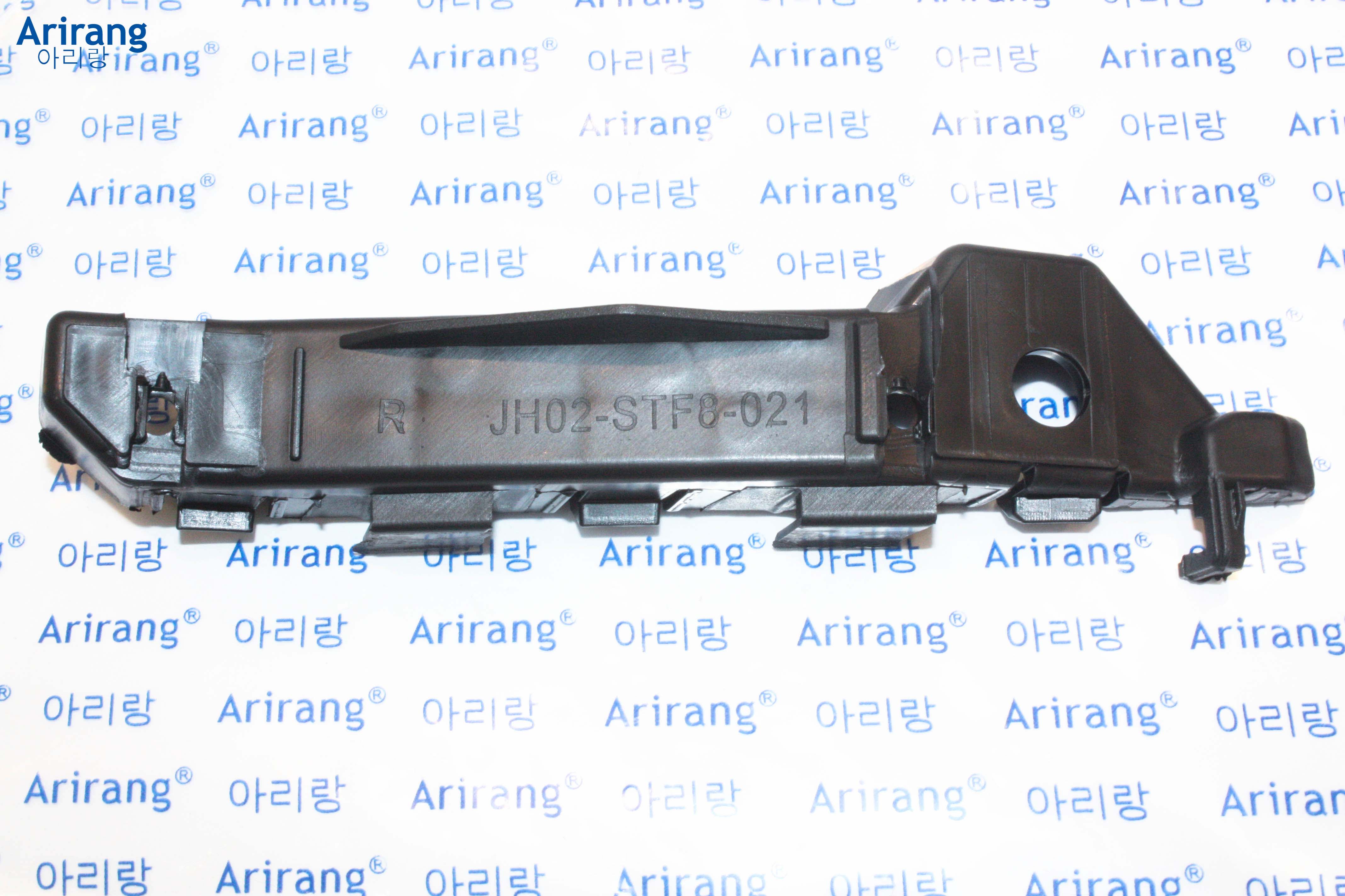 Кронштейн бампера Hyundai Santa Fe 06- переднего правый ARIRANG