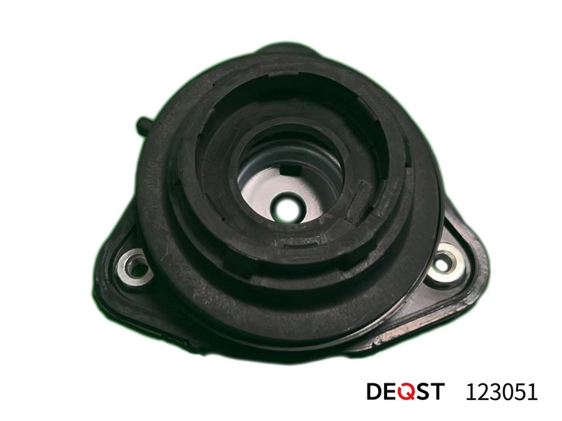 Опора амортизатора Ford Focus 04-, Mazda 3 03-; Volvo S40 04- переднего (с подшипником) \ DEQST 123051