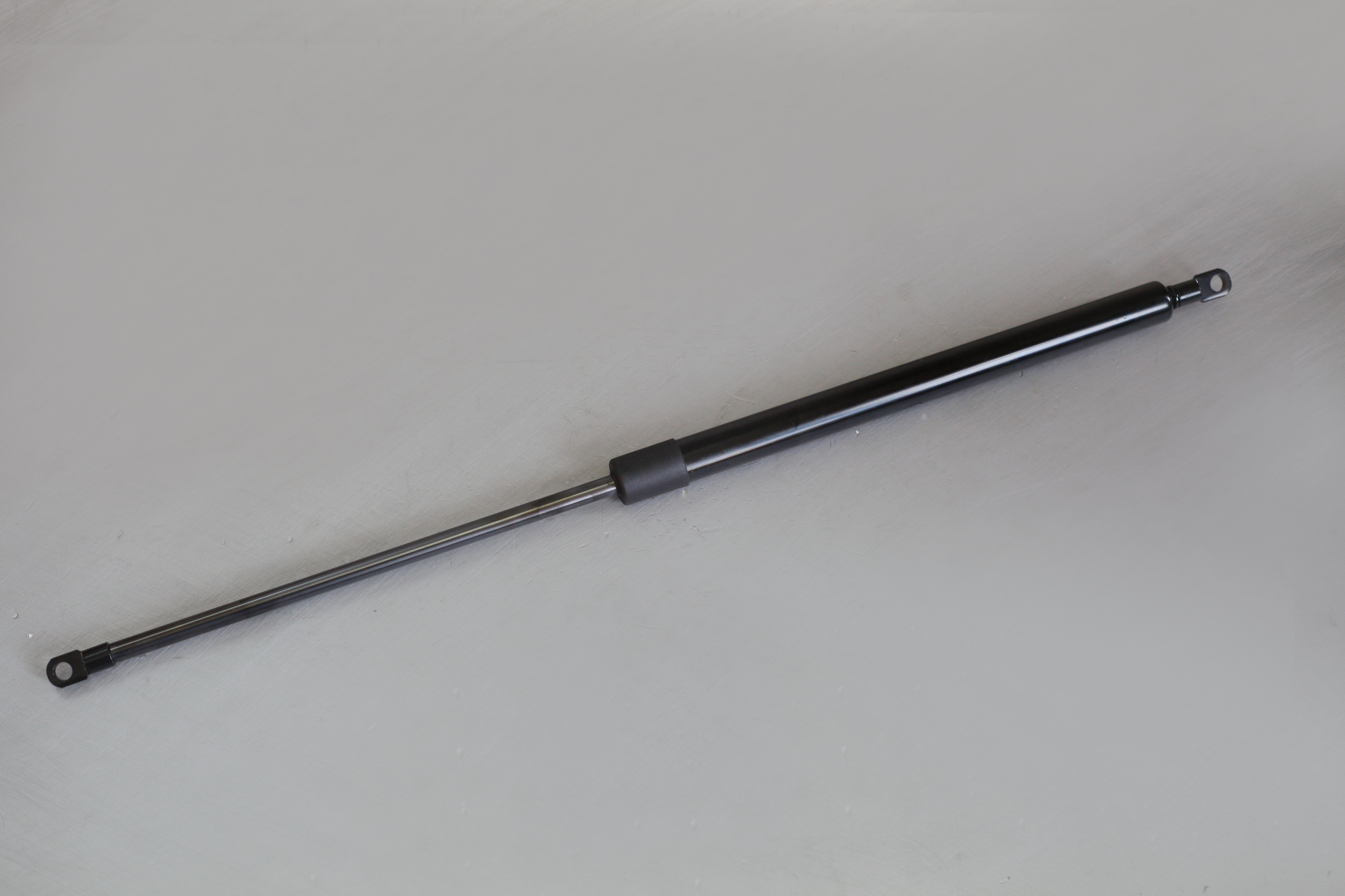 Упор газовый / Упор газовый МТЗ 1523, 2522, 3022, 3522 / L=600; I=250; 150N