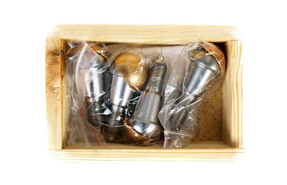 Шкворни в сборе УАЗ мост Спайсер с вкладышами под 2 уса без ключа (4 вкладыша,4 шкворня) Ваксойл