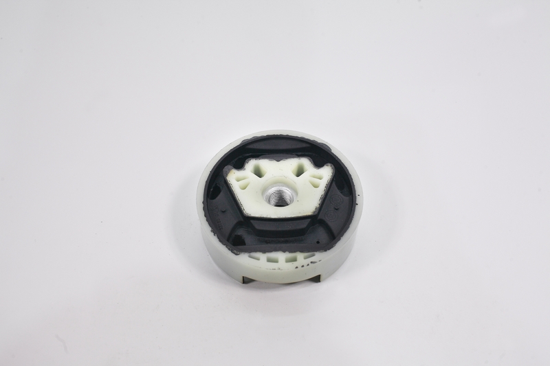 Опора двигателя VAG Golf 03-12; Jetta 06- Octavia 04-, Yeti (5L) 08-19 задняя верхняя \ 3315001ZFR