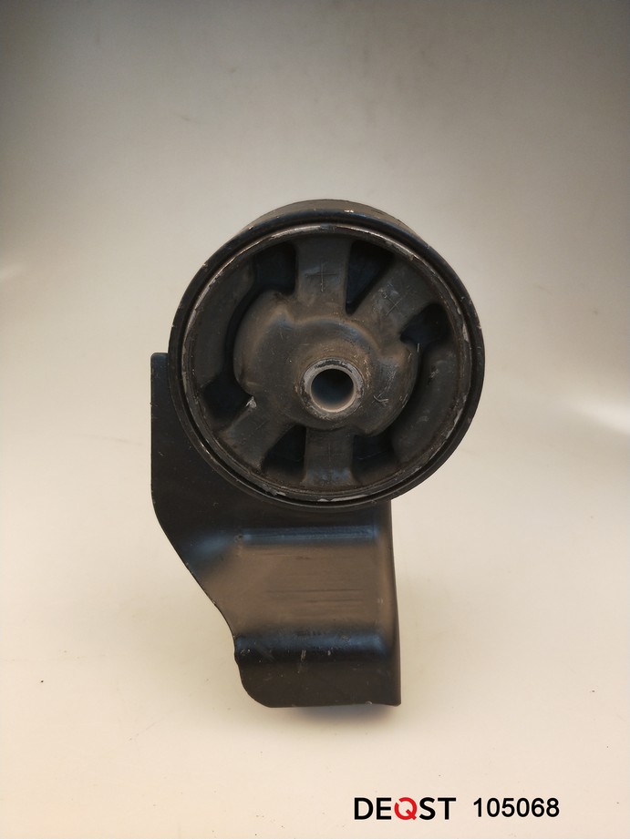 Опора двигателя Hyundai Elantra (XD) 00- задняя (МКПП) \ DEQST 105068