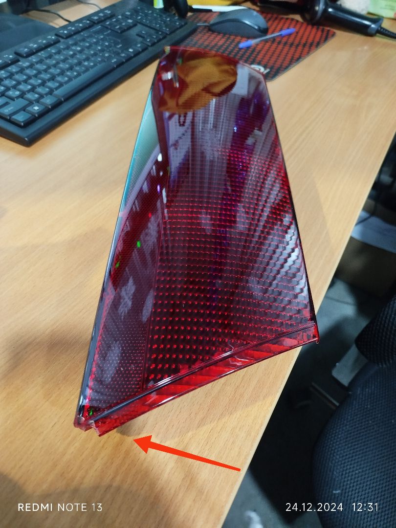 Катафот фонарей для а/м ВАЗ 2115 задний ДААЗ Уценка! Скол угла, царапины!