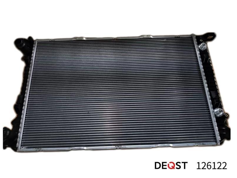 Радиатор охлаждения AUDI Q5 (8R) 11,08- 2.0 TFSI \ 126122 DEQST