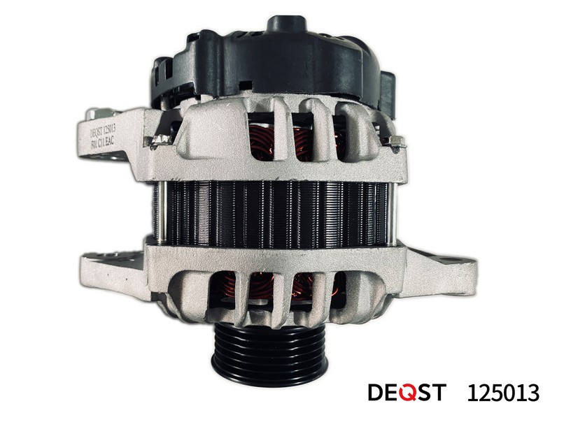 Генератор KIA CERATO (TD) СЕДАН 01.09- 1.6 12V 90A \ 125013 DEQST