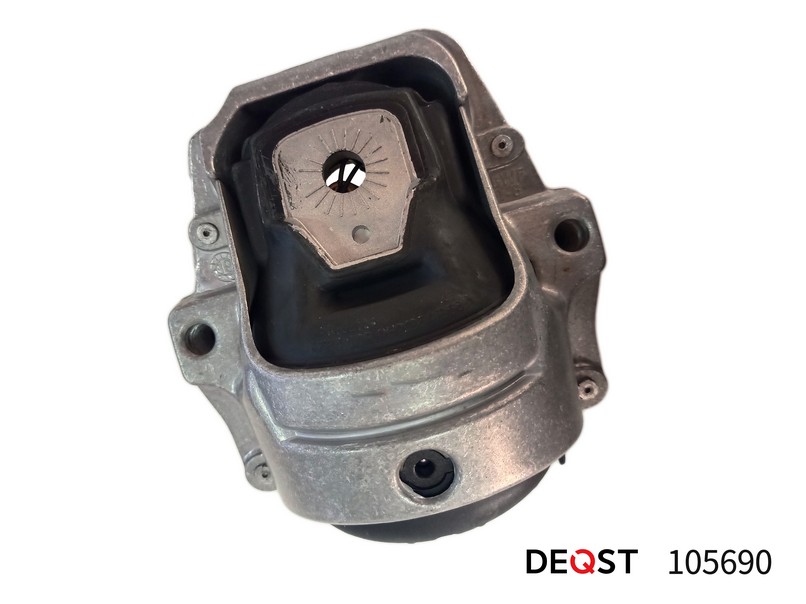 Опора двигателя AUDI Q5 (8R) 11,08- 2.0 TFSI правая \ 105690 DEQST
