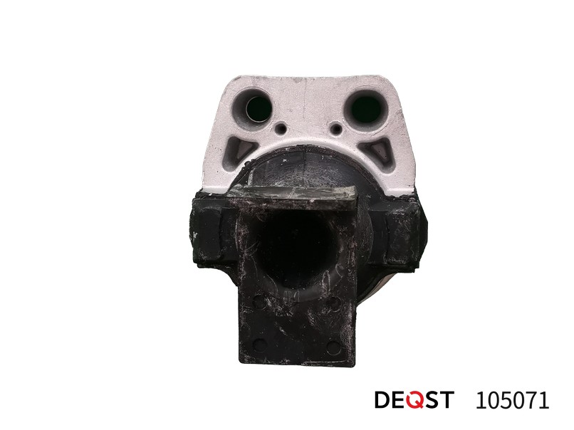 Опора двигателя FORD FOCUS 2.0L 05-07 передняя правая \ 105071 DEQST