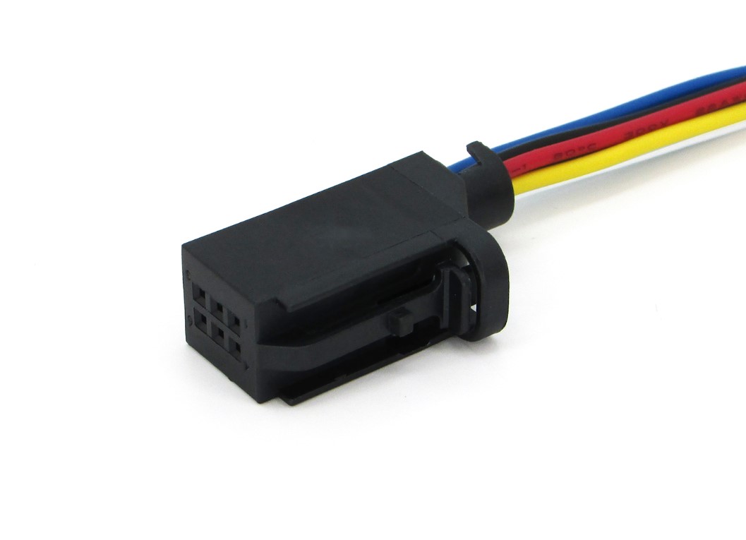 Разъем 4D0971636 (6pin) 6 контактов кнопки Старт-Стоп, клавиши вещевого ящика и дисплея для Audi с проводом