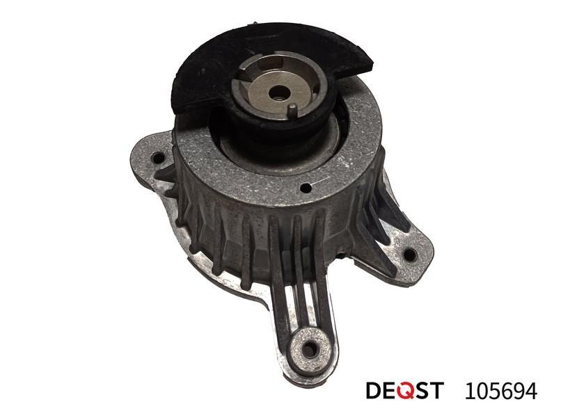 Опора двигателя Mercedes C (W205) 15-, E (W213) 16- правая (гидравлическая) \ DEQST 105694